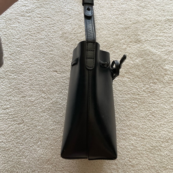 [SOLD] Mansur Gavriel mini mini bucket bag black leather red lining - Picture 7 of 14